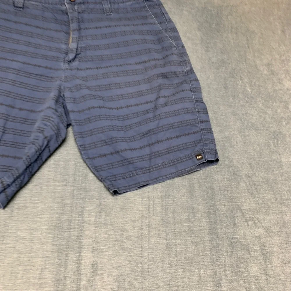 Quiksilver Chino Shorts Mens 32 Navy Blue Aztec Pattern Hiking Casual Outdoor